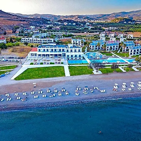 Kamari Hotel