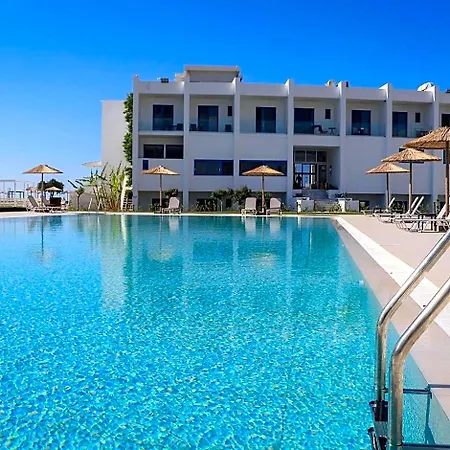 Kamari Hotel 4*